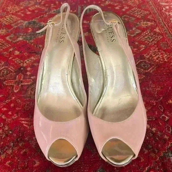 Guess women’s size 9 summer sandals. Gently worn. - Picture 1 of 8